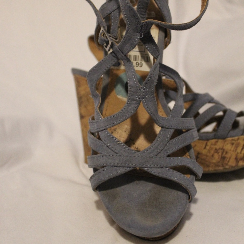 Report Wedges - Picture 2 of 2